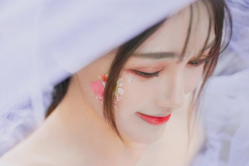 关于爱情感人的句子 牵起你的手转眼就白发苍苍